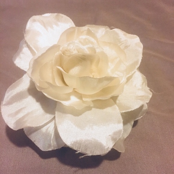 Multiple boutonnière/corsage combo - Picture 3 of 4